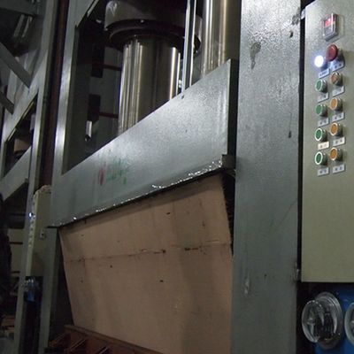 Wykonane przez człowieka czarne perłowe fałdy drewniane 2850mm Rozmiar wydłużony do dekoracji hotelowej Można dostosować BP-X0103