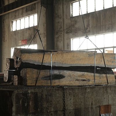 Amerykański naturalny fornir z orzecha włoskiego Płaskie cięcie korony cięte ziarno do produkcji mebli wysokiej klasy Fsc China Producent