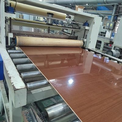 Fornir naturalny Hickory z okładziną Specjalny dwukolorowy prosty słoj 2440 / 2745 mm