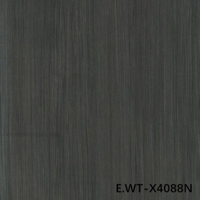 Wysokiej klasy inżynieryjnie wykonane fałdy drewna orzechowe europejskie E.WT-X4088N Quarter Cut Straight Dark Brown E0 Grade for Cabinet Factory
