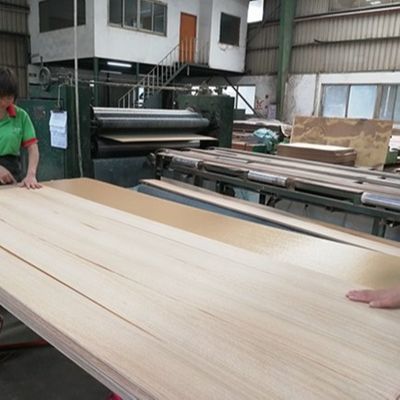 Wysokiej klasy inżynieryjnie wykonane fałdery drewniane Srebrna strzałka SI.AW-X8023 Trójwymiarowe ziarno do dekoracji hotelowej China Factory