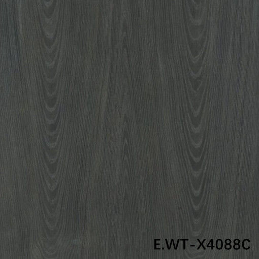 Wysokiej klasy inżynieryjnie wykończone fałdowanie drewna European Walnut E.WT-X4088C Crown Cut Black z 0,15-0,55 mm dla fabryki drzwi